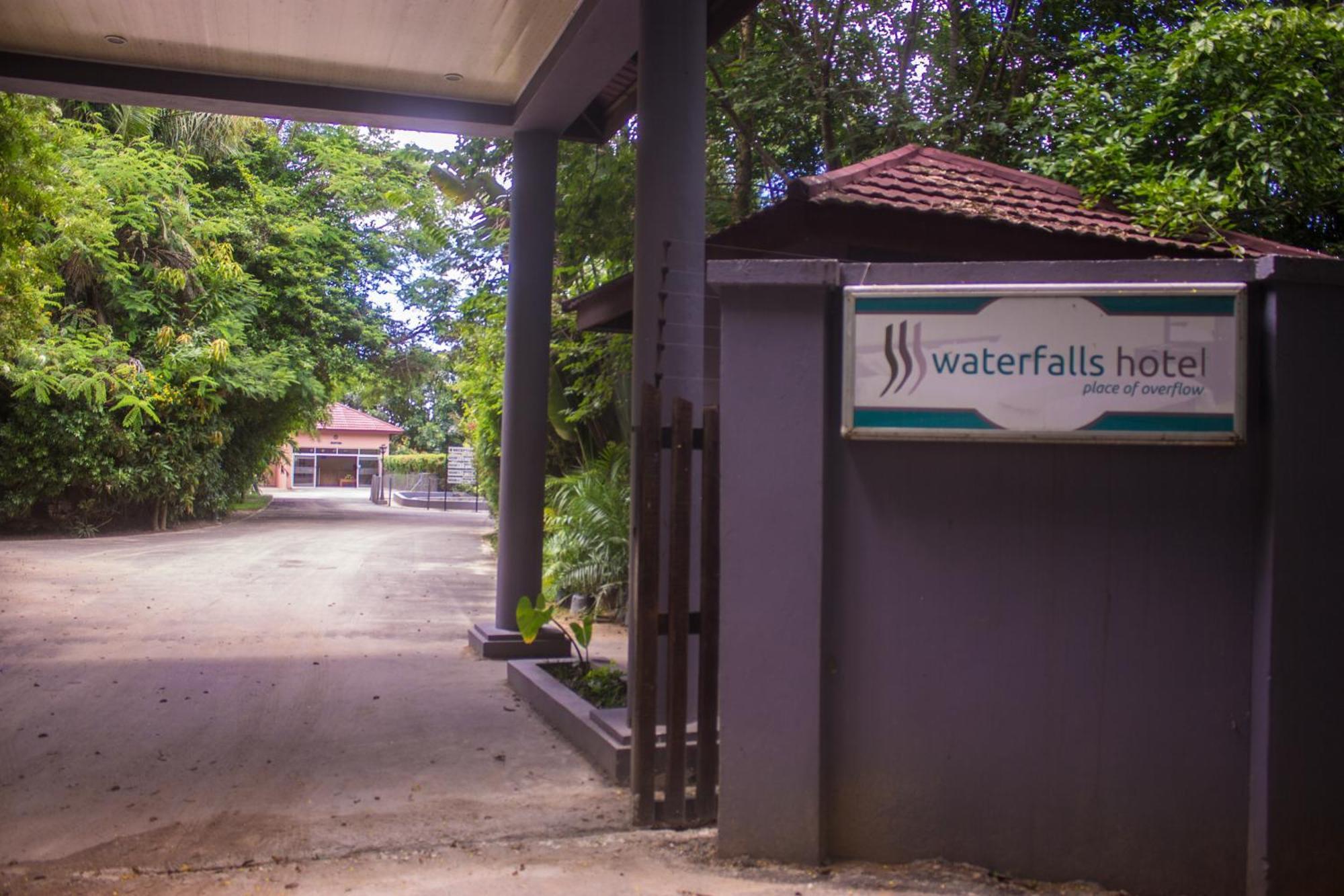 Waterfalls Hotel Lusaka Exterior photo